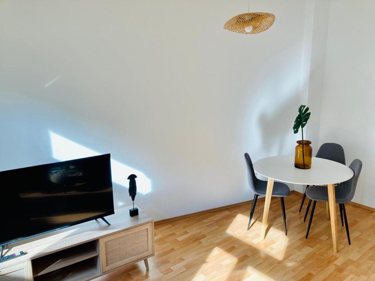 Innenstadt Kur Park Bali Boho Alles Neu Wiesbaden Exterior photo